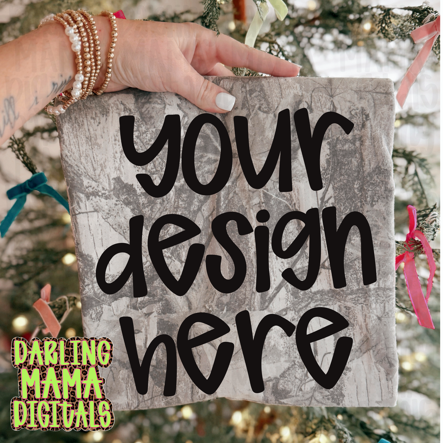 Hollister Light wash camo boxy tee Christmas trees with bows