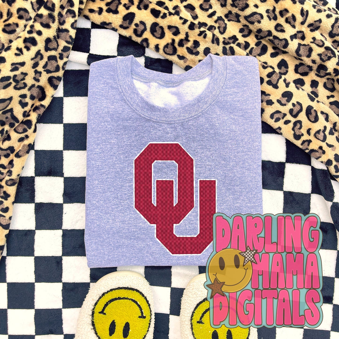 Vintage red O U (include 2 PNGS)